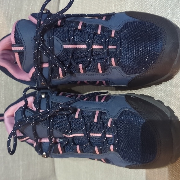 Mountain Warehouse Hiking Shoes Size  10 - Like New - Picture 2 of 3